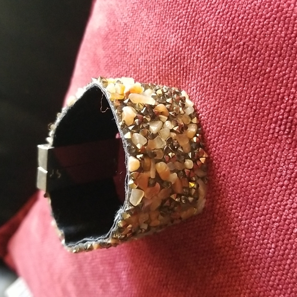 Bracelets Assortment - Picture 7 of 14